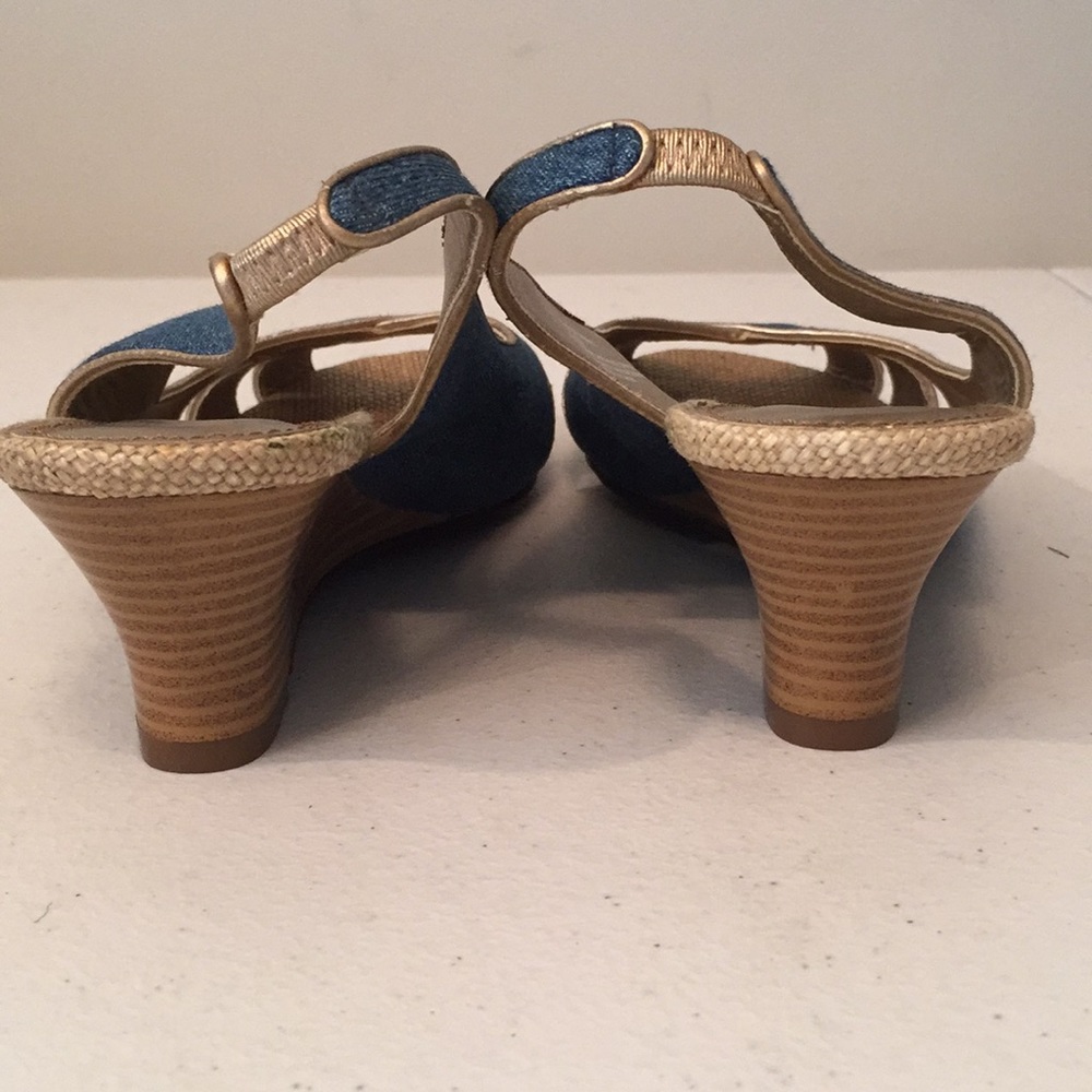 Naturalizer Blue and Gold Slingback Sandals 9.5 Wide - Picture 3 of 9